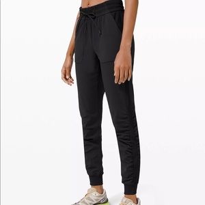 Lululemon dance studio jogger